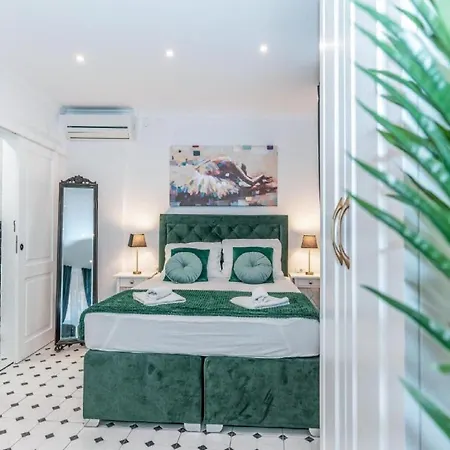 Art Center Apartment